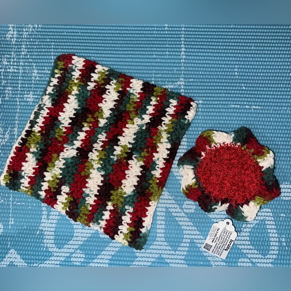 Red and Green Handmade Cotton Multi Use Washcloth Set - Picture 2 of 4